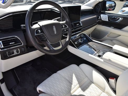 Used 2023 Lincoln Navigator Black Label image 9