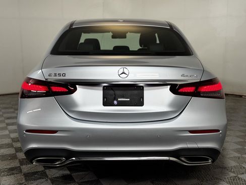Used 2022 Mercedes-Benz E 350 4MATIC Sedan image 3