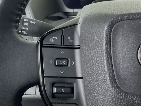 Used 2024 Toyota bZ4X Limited image 16