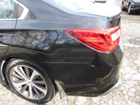 Used 2018 Subaru Legacy 2.5i Limited image 16