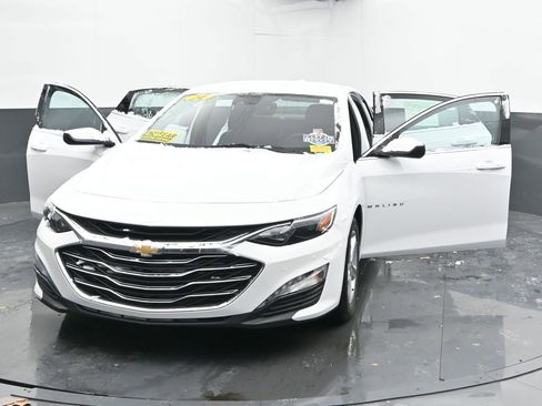 Used 2024 Chevrolet Malibu LT image 53