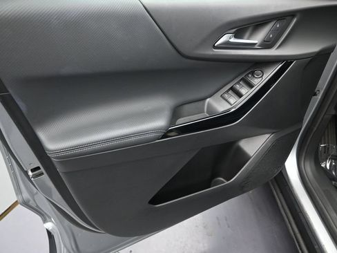 Used 2025 Chevrolet Equinox LT FWD image 11