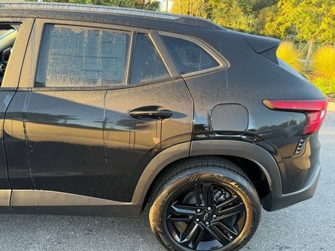 New 2026 Chevrolet Trax ACTIV w/ Sunroof Package image 4