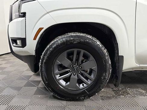 Certified 2025 Nissan Frontier SV w/ SV Convenience Package image 28