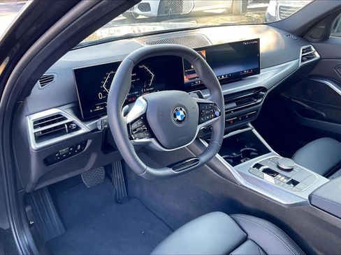 Used 2025 BMW 330i xDrive Sedan w/ Convenience Package image 15