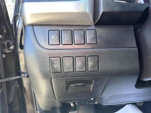 Used 2017 Toyota Highlander XLE image 13