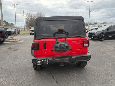 Used 2018 Jeep Wrangler Sport S image 6