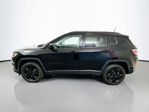 Used 2019 Jeep Compass Latitude AWD/4WD image 4