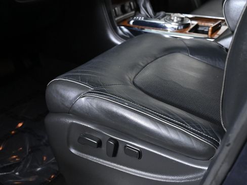 Used 2018 INFINITI QX80 4WD image 24