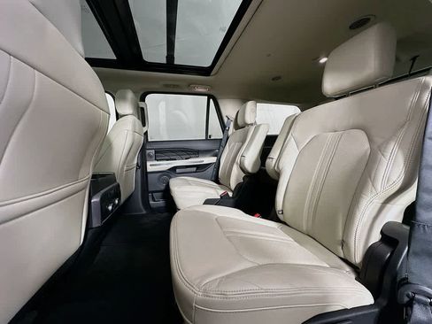 Certified 2018 Ford Expedition Platinum image 14