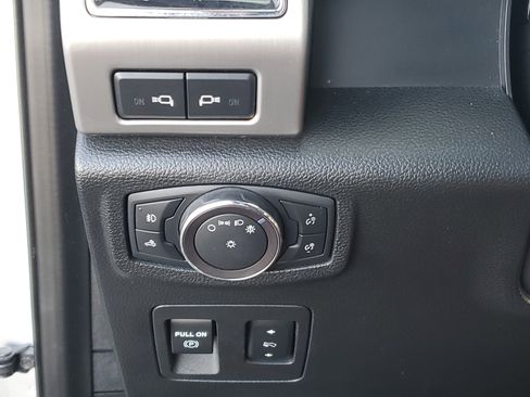 Used 2019 Ford F150 Platinum image 27