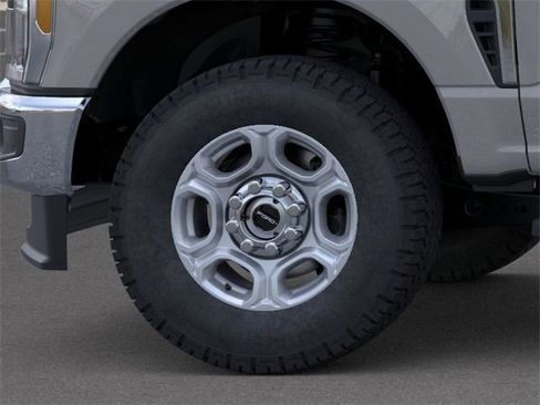 New 2026 Ford F250 XLT w/ FX4 Off-Road Package image 19