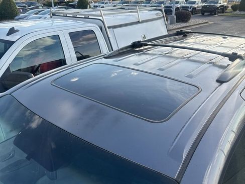 Used 2013 Toyota Sienna XLE image 12