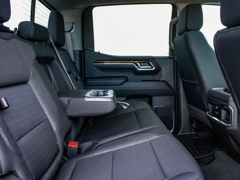 Used 2025 GMC Sierra 1500 Elevation w/ Preferred Package image 36