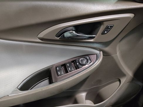 Used 2020 Chevrolet Malibu LT image 27