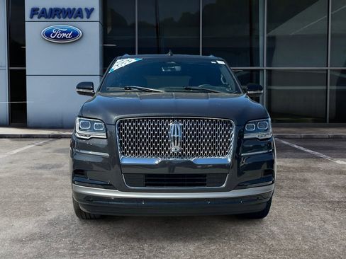 Used 2022 Lincoln Navigator Reserve AWD/4WD image 3