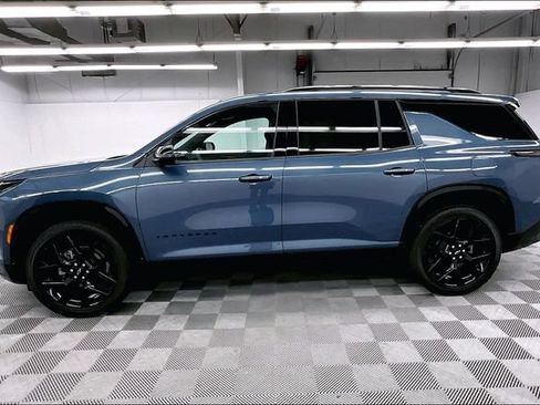Used 2025 Chevrolet Traverse RS w/ LPO, Floor Liner Package AWD/4WD image 14