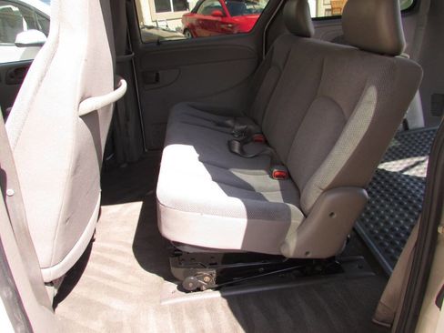 Used 2002 Dodge Caravan SE image 23