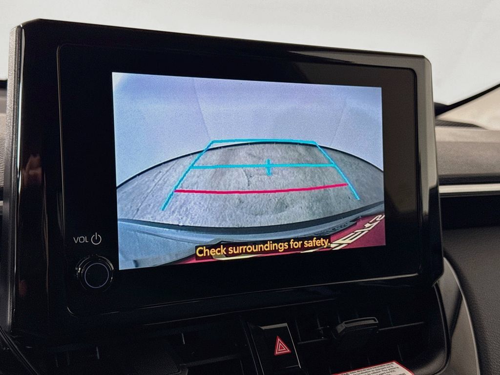 Used 2025 Toyota Corolla Cross LE AWD/4WD image 18