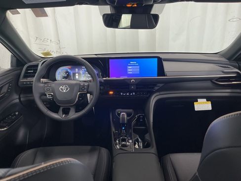 New 2026 Toyota Crown Signia AWD/4WD image 9