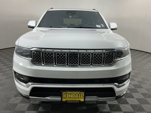 Used 2022 Jeep Grand Wagoneer Series III w/ Rear Seat Video Group 1 AWD/4WD image 2