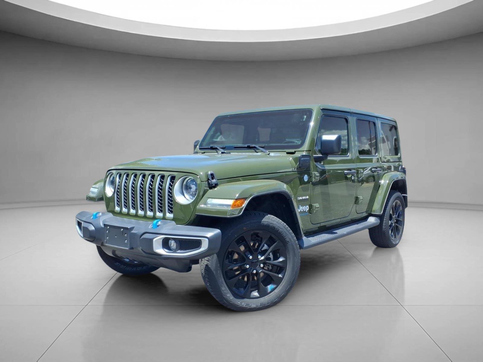 Used 2023 Jeep Wrangler Unlimited Sahara w/ Cold Weather Group AWD/4WD image 1