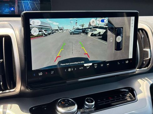 Used 2025 Ford Expedition Active RWD image 30