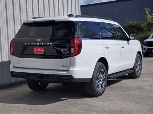 New 2025 Ford Expedition Active RWD image 5