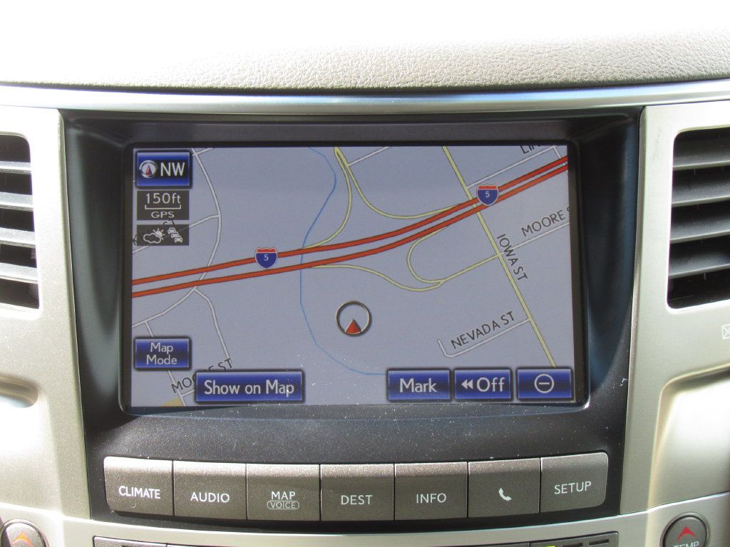 Used 2015 Lexus LX 570 4WD w/ Luxury Package image 31