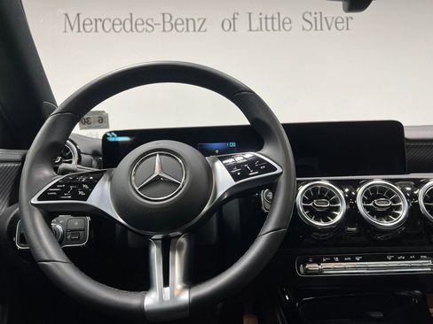 Used 2025 Mercedes-Benz CLA 250 4MATIC image 31