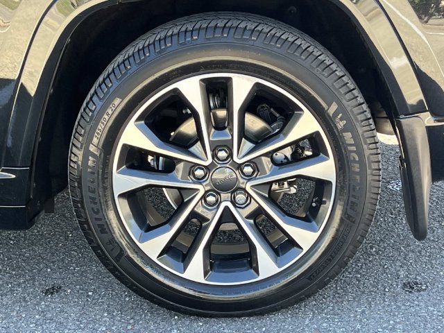 Used 2022 Jeep Grand Cherokee Overland AWD/4WD image 11