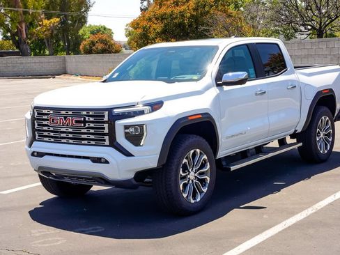 New 2026 GMC Canyon Denali AWD/4WD image 3