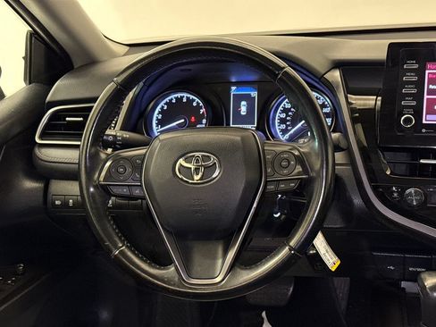 Used 2023 Toyota Camry SE FWD image 12