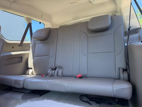 Used 2017 Chevrolet Suburban Premier AWD/4WD image 9