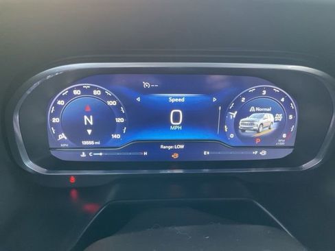 Certified 2024 Chevrolet Tahoe Z71 w/ Luxury Package image 11