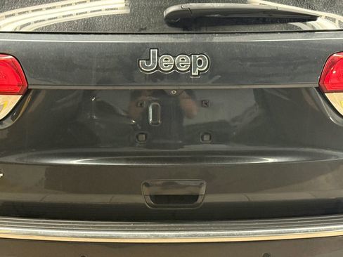 Used 2015 Jeep Grand Cherokee Limited AWD/4WD image 11