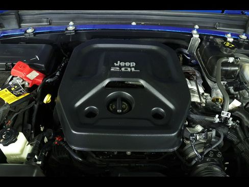 Used 2022 Jeep Wrangler Unlimited Rubicon w/ Cold Weather Group image 21