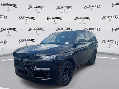 New 2026 Lincoln Navigator Reserve w/ Jet Appearance Package AWD/4WD image 1