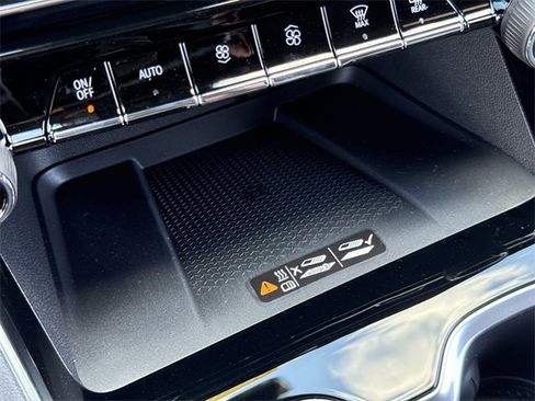 New 2026 Chevrolet Traverse LT w/ Driver Confidence Package image 19