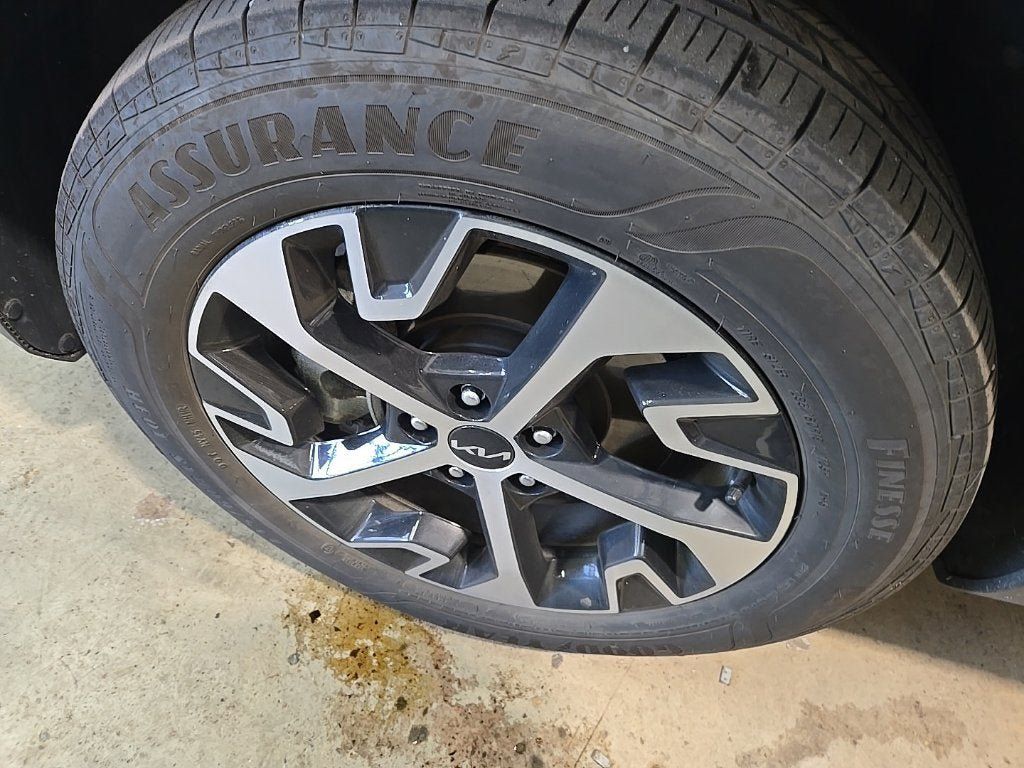 Used 2023 Kia Sportage EX AWD/4WD image 7