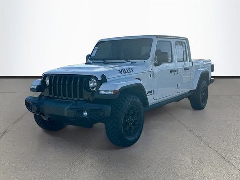 Used 2021 Jeep Gladiator Willys image 3