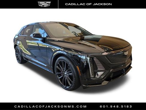 New 2026 Cadillac Lyriq V image 4