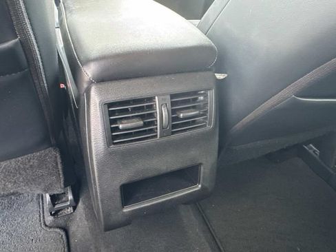 Used 2024 Mitsubishi Outlander SE AWD/4WD image 19