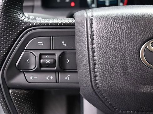 Used 2026 Toyota Tacoma SR AWD/4WD image 28