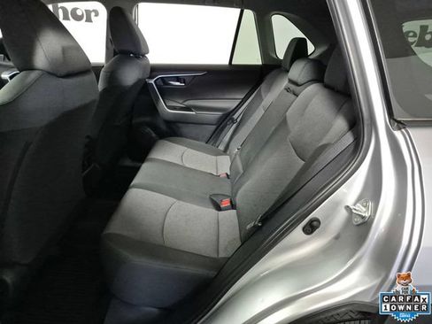 Used 2024 Toyota RAV4 XLE FWD image 24