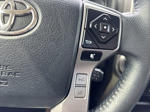 Used 2022 Toyota 4Runner SR5 Premium w/ Moonroof Package image 27