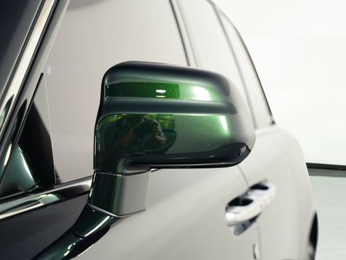 Used 2023 Rolls-Royce Cullinan w/ Cullinan Package image 30