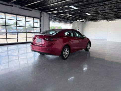 Used 2017 MAZDA MAZDA3 Sport FWD image 6