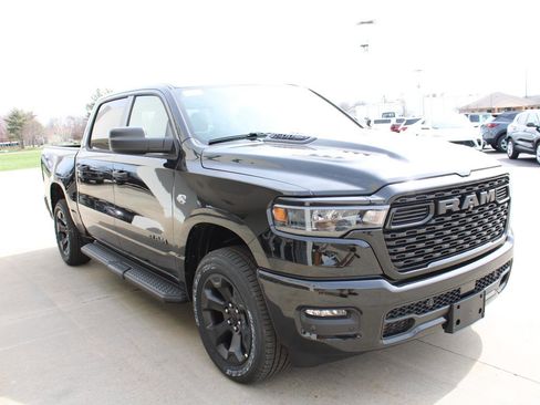New 2026 RAM 1500 Express AWD/4WD image 5