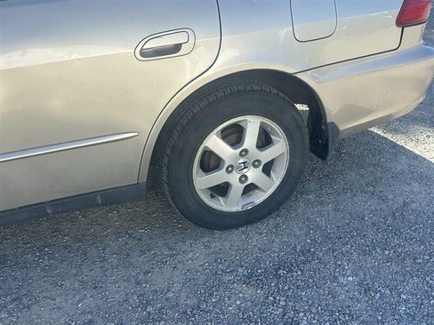 Used 2000 Honda Accord SE image 11